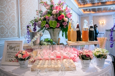 Mimosa Bar