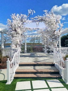 outdoor chuppah