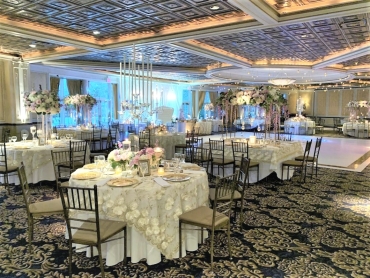 summer wedding in east wing