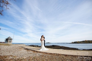 fall wedding couple at the oaks
